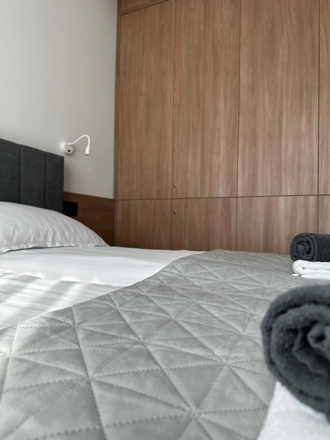 Luxury By The Lake Ap 28 Sibiu Exterior foto